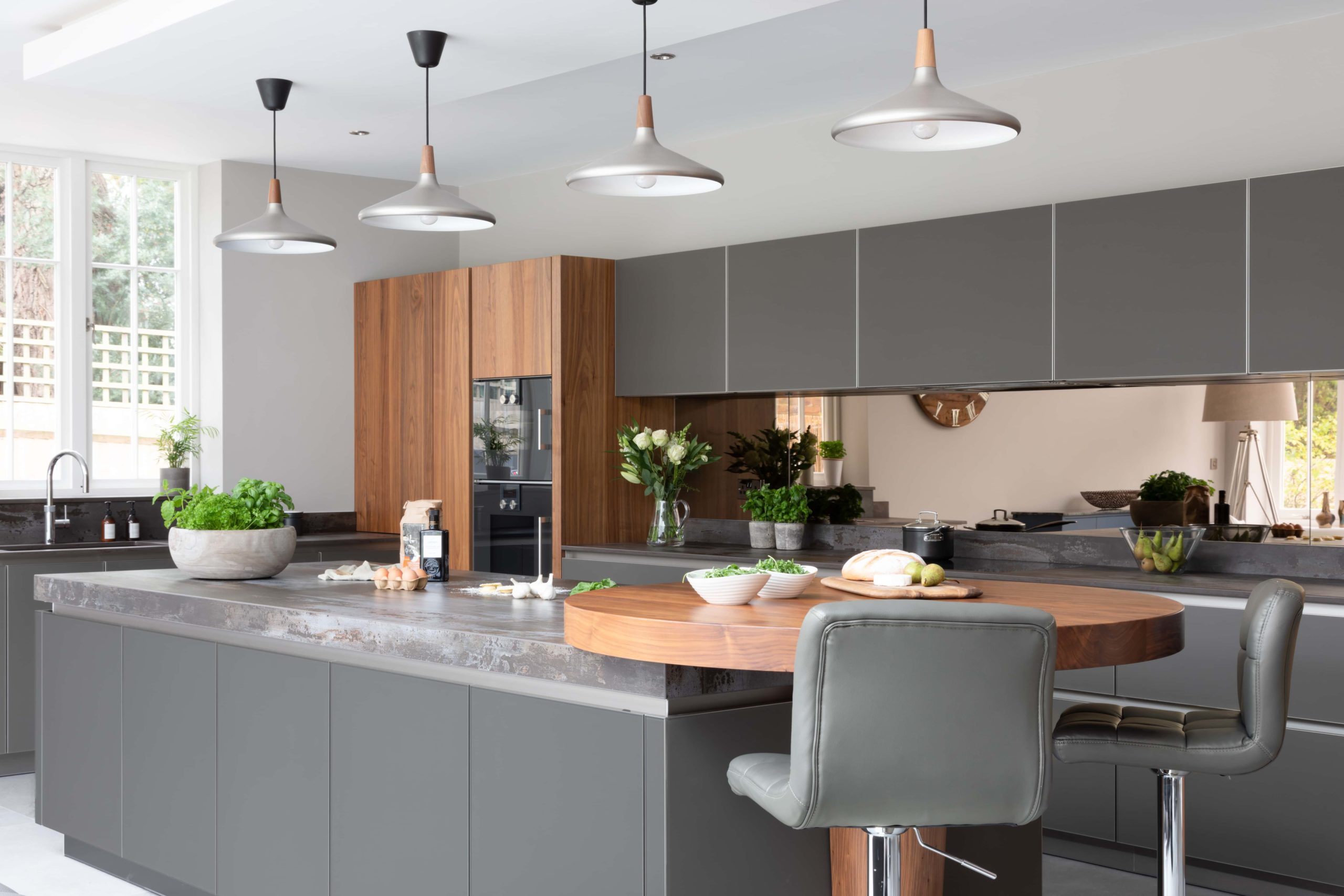 CONTEMPORARY INTUO MATT GLASS AND WALNUT OPEN PLAN KITCHEN WITH BESPOKE ...